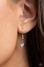 Load image into Gallery viewer, Grandiose Grace - Green