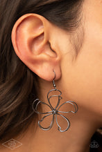 Load image into Gallery viewer, Miss Daisy - Black (Gunmetal) (Large)
